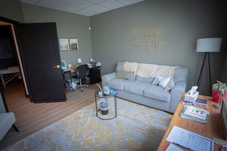 1768f241-ebd8-4928-a3a7-75426889118d_rw_1920jpg