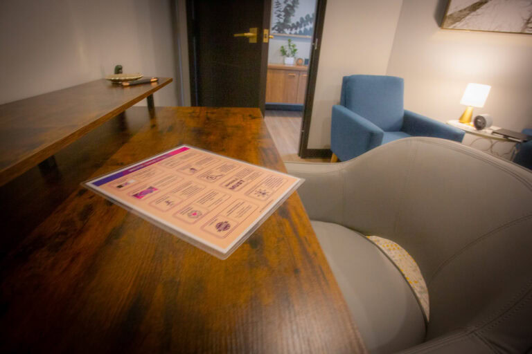 4f4b8663-6cfa-41a3-a785-568df458b469_rw_1920jpg